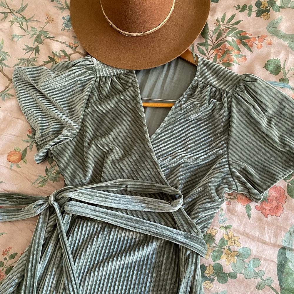 Baltic born sage green ribbed velvet dress XL